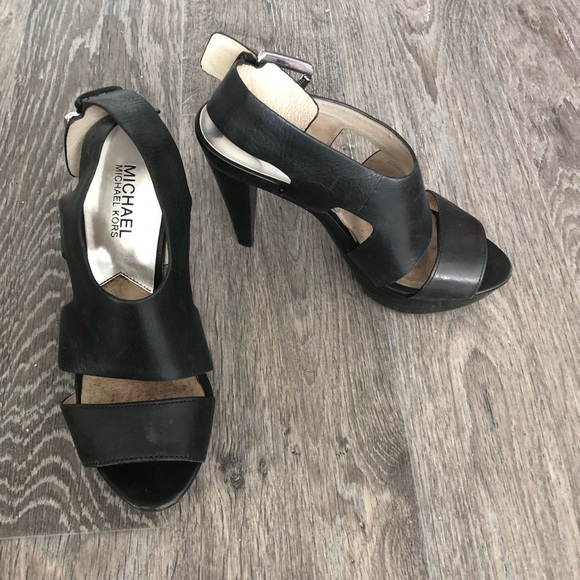 Michael Kors Shoes - Michael Kor platform leather sandals